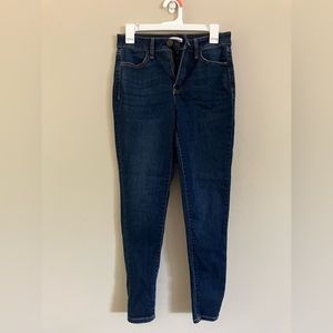 3/$25 - Curvy style denim jeggings